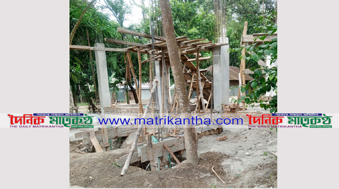 সরকারী হালট দখল করে পাকা স্থাপনা নির্মাণের বিরুদ্ধে প্রতিকার চেয়ে ইউএনও’র কাছে অভিযোগ